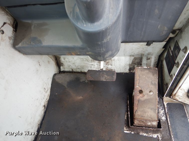 image for item GT9710 1998 Elgin Pelican Series P  street sweeper