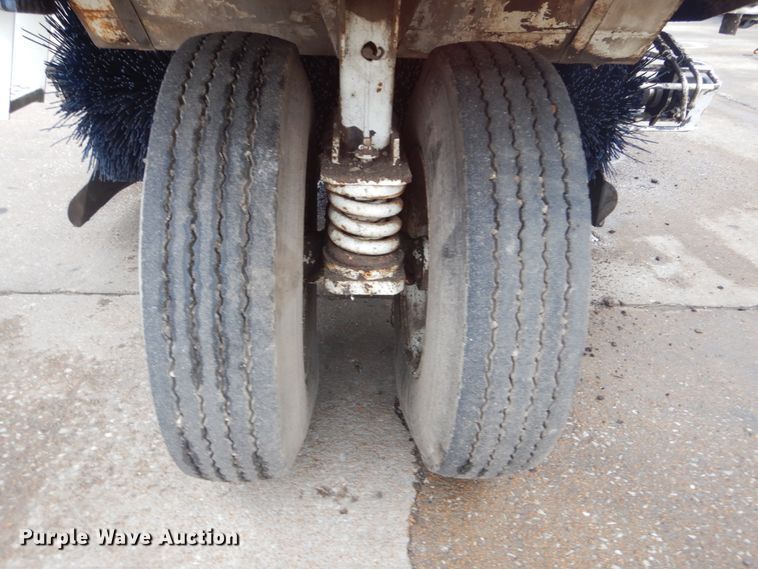 image for item GT9710 1998 Elgin Pelican Series P  street sweeper