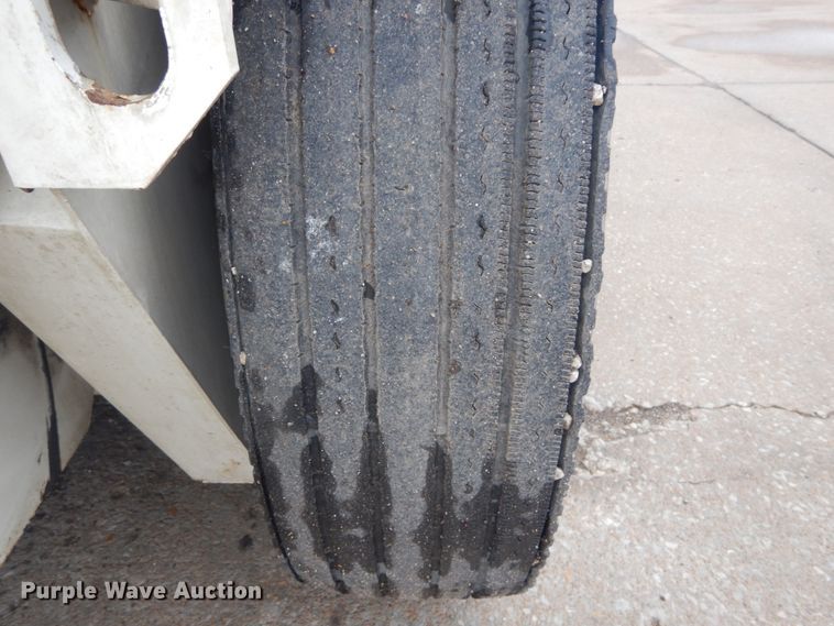 image for item GT9710 1998 Elgin Pelican Series P  street sweeper