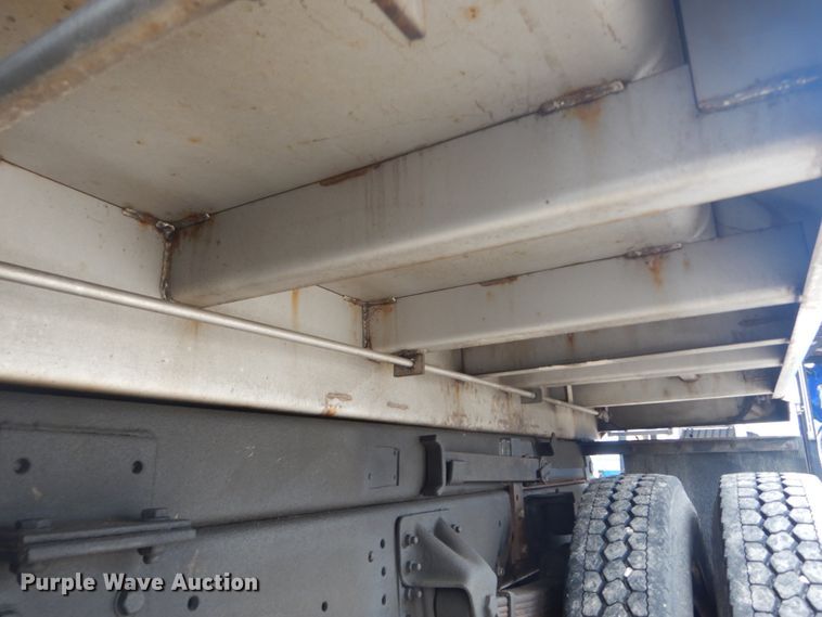 image for item GT9713 2007 GMC C6500  dump truck