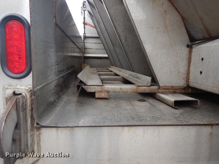 image for item GT9713 2007 GMC C6500  dump truck