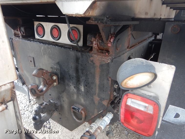 image for item GT9713 2007 GMC C6500  dump truck