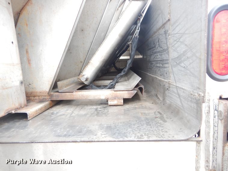 image for item GT9713 2007 GMC C6500  dump truck