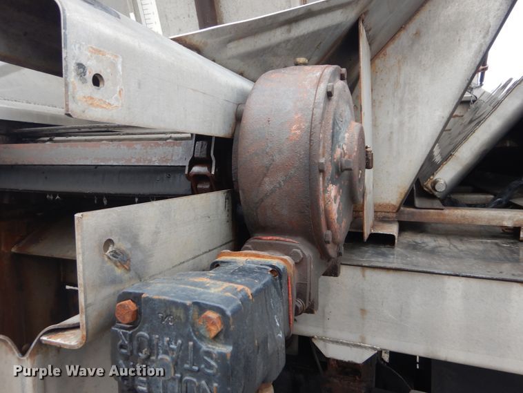 image for item GT9713 2007 GMC C6500  dump truck