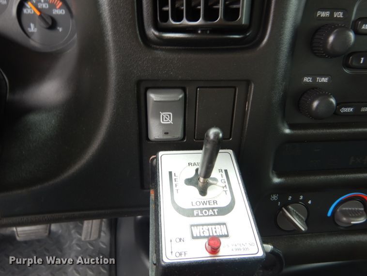 image for item GT9713 2007 GMC C6500  dump truck