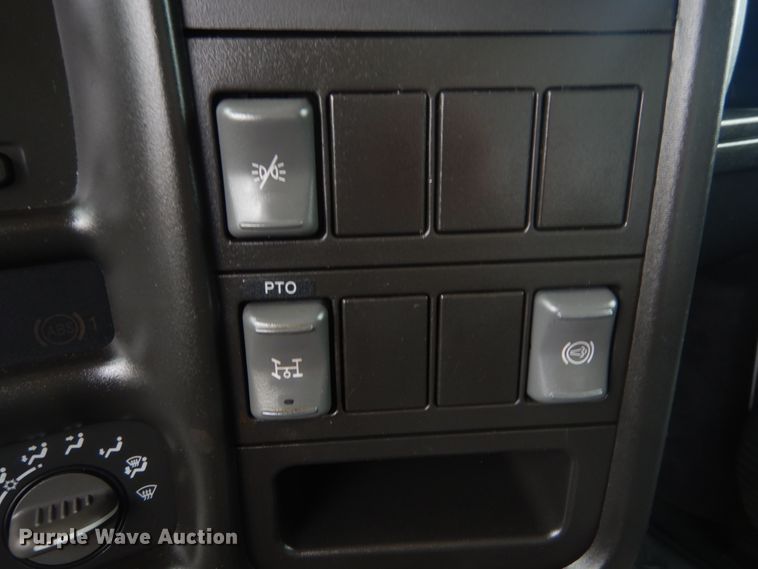 image for item GT9713 2007 GMC C6500  dump truck