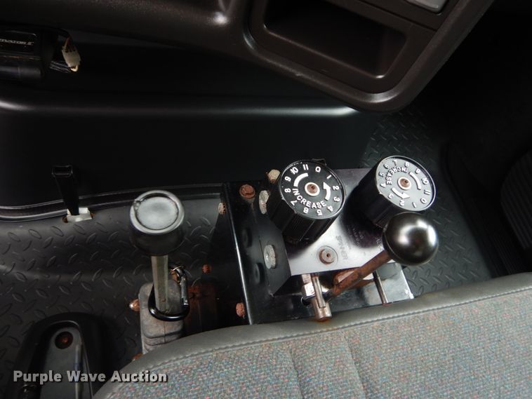 image for item GT9713 2007 GMC C6500  dump truck