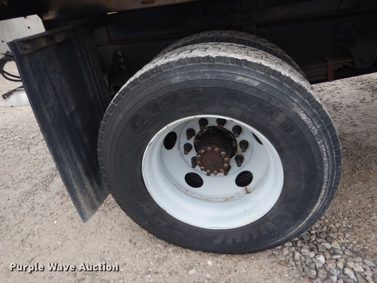 image for item GT9713 2007 GMC C6500  dump truck