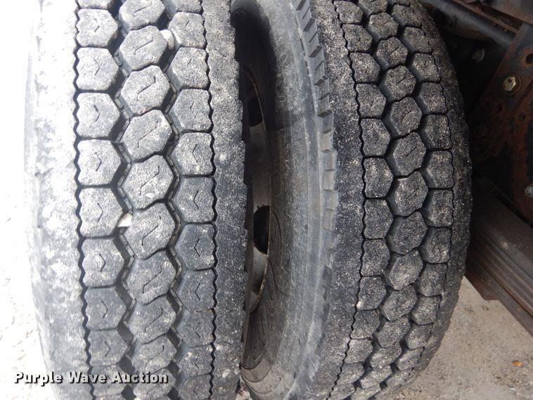 image for item GT9713 2007 GMC C6500  dump truck