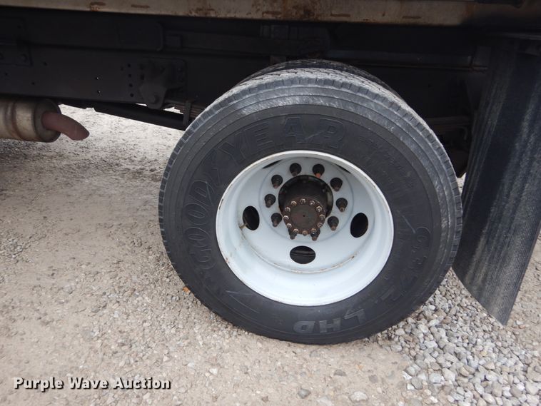 image for item GT9713 2007 GMC C6500  dump truck