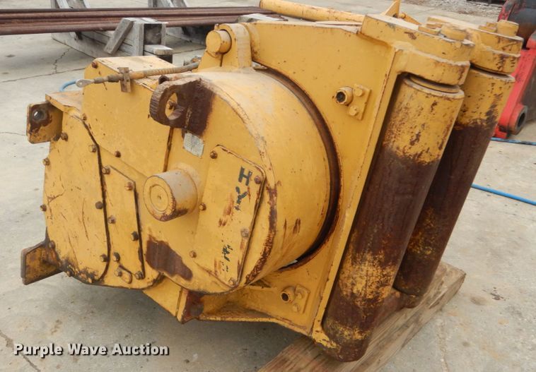 image for item GT9715 Hyster winch