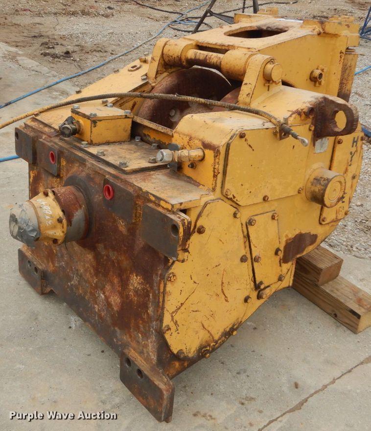 image for item GT9715 Hyster winch