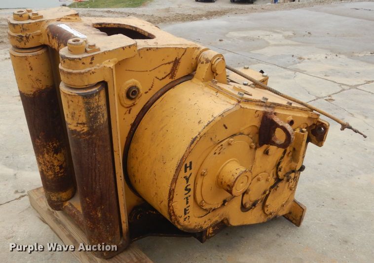 image for item GT9715 Hyster winch