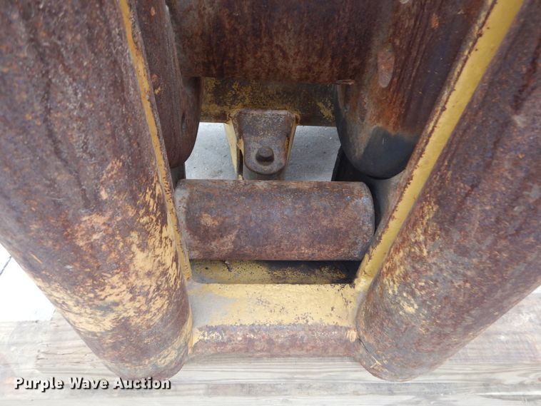 image for item GT9715 Hyster winch