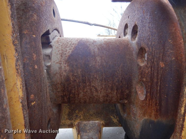 image for item GT9715 Hyster winch