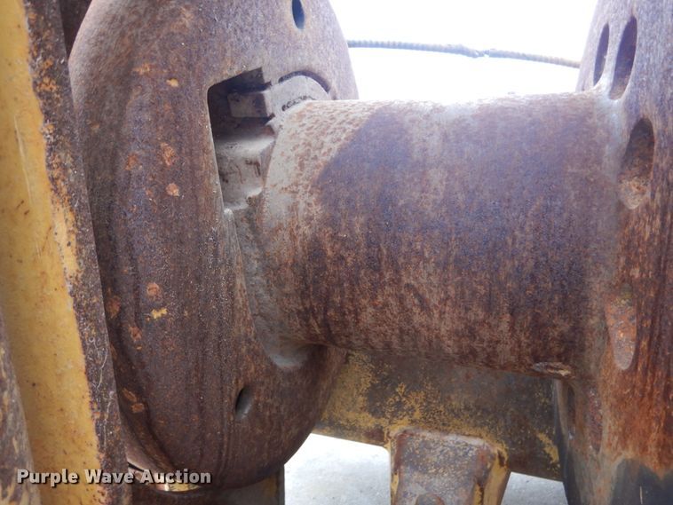 image for item GT9715 Hyster winch