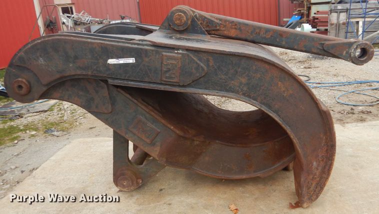 image for item GT9717 Caterpillar grapple bucket