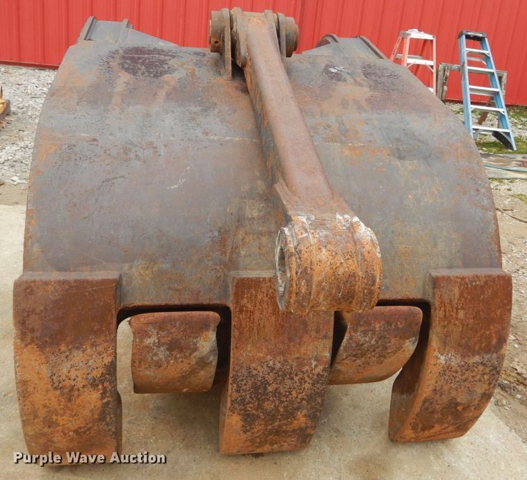 image for item GT9717 Caterpillar grapple bucket