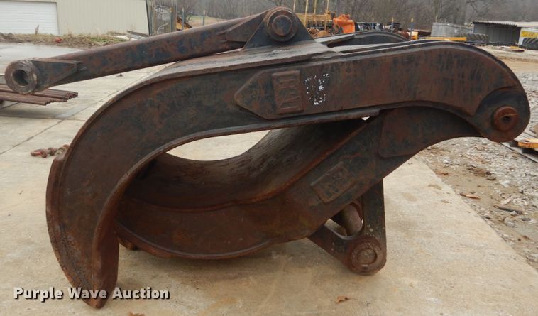 image for item GT9717 Caterpillar grapple bucket