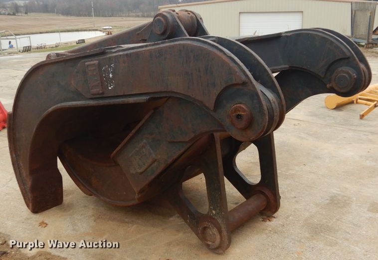 image for item GT9717 Caterpillar grapple bucket