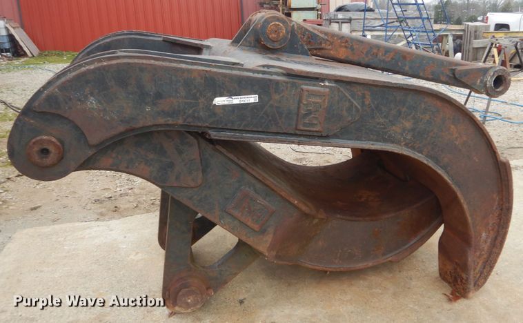 image for item GT9717 Caterpillar grapple bucket