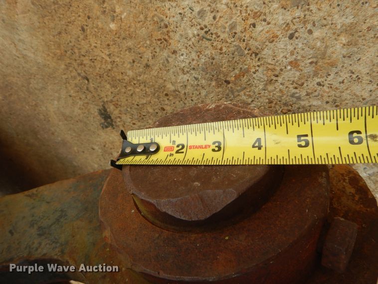 image for item GT9717 Caterpillar grapple bucket