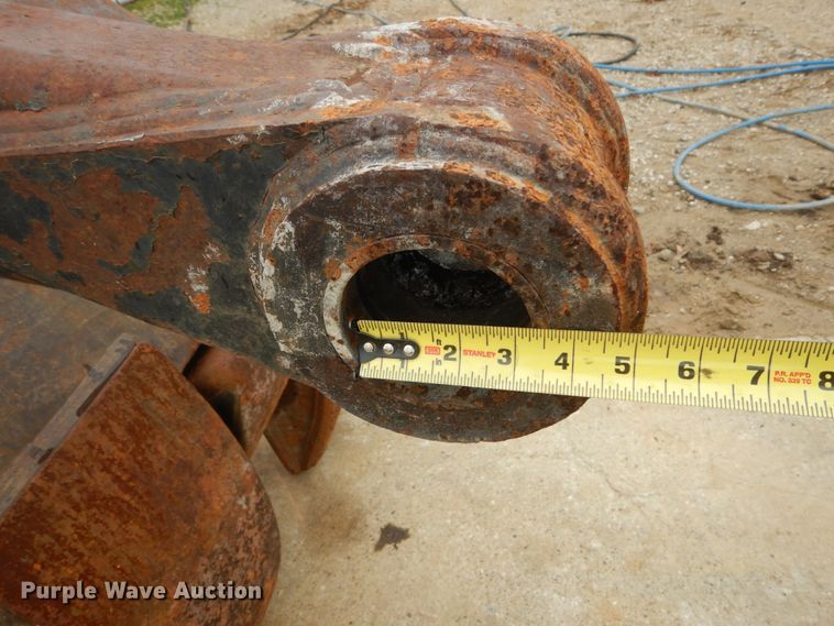 image for item GT9717 Caterpillar grapple bucket