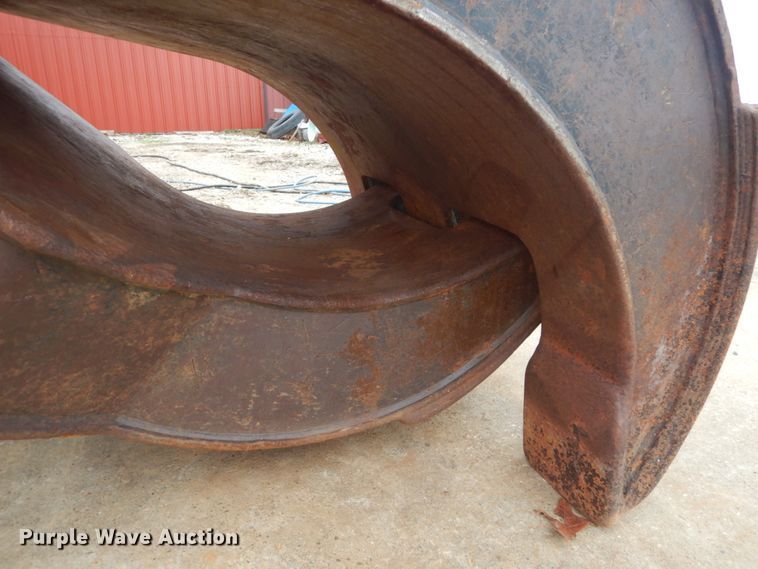 image for item GT9717 Caterpillar grapple bucket