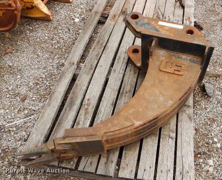 Werk Brau backhoe cribbing bucket in Kansas City, KS Item HF9178 sold