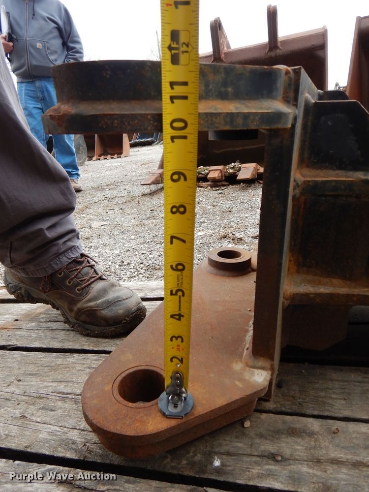 Werk Brau backhoe cribbing bucket in Kansas City, KS Item HF9178 sold