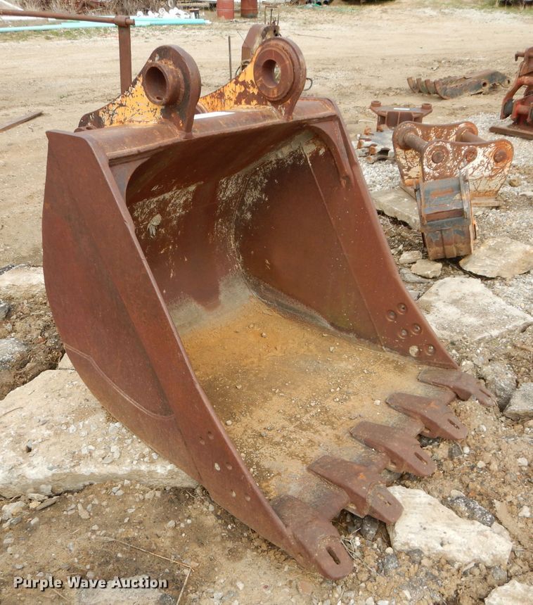 image for item HF9194 (2) John Deere excavator buckets