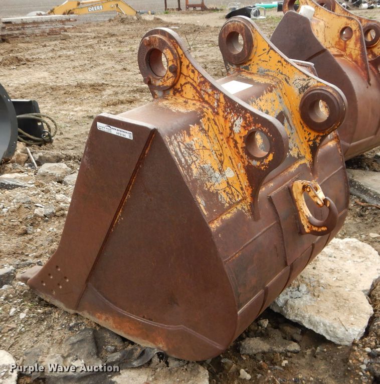 image for item HF9194 (2) John Deere excavator buckets