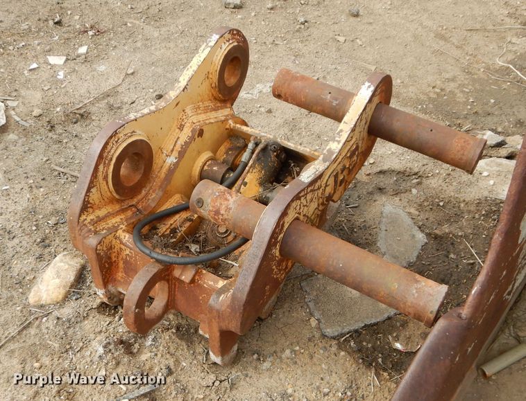 image for item HF9194 (2) John Deere excavator buckets