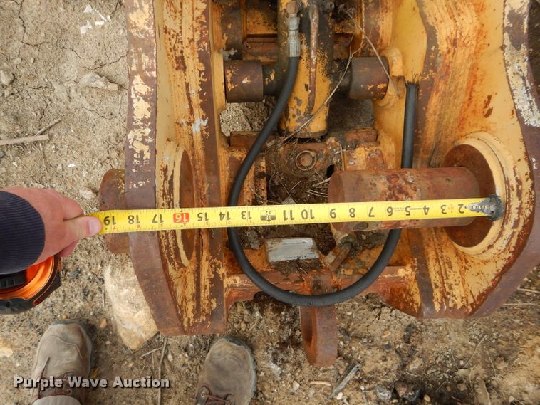 image for item HF9194 (2) John Deere excavator buckets