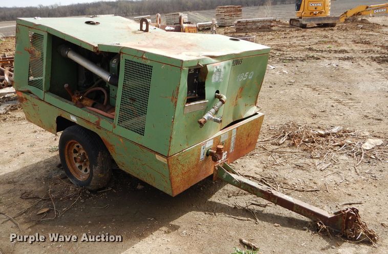 image for item HF9196 Sullair 185Q  air compressor