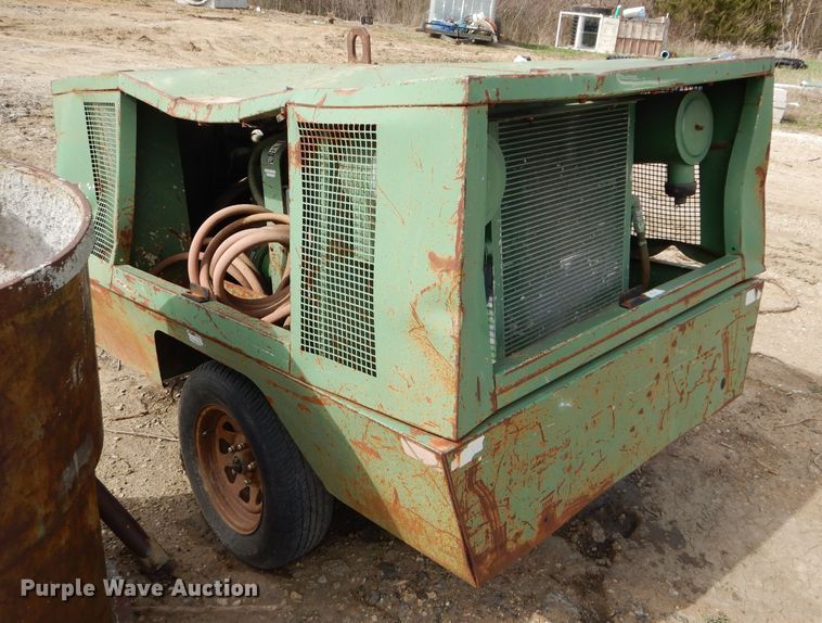 image for item HF9196 Sullair 185Q  air compressor