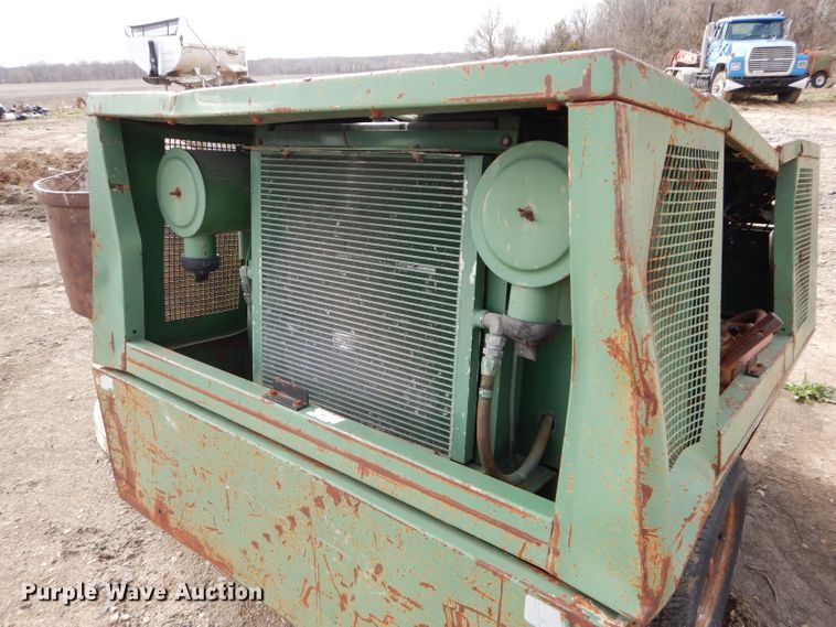 image for item HF9196 Sullair 185Q  air compressor