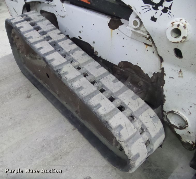 image for item HF9839 2013 Bobcat T650  tracked skid steer loader
