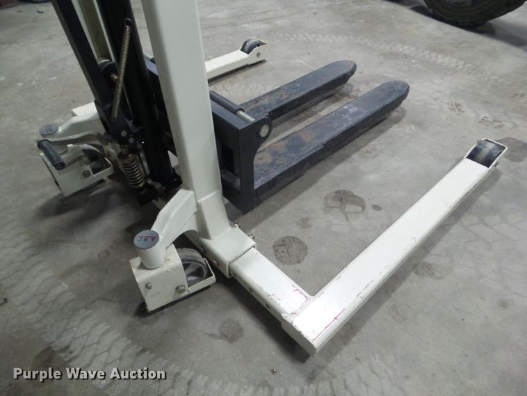 image for item HF9843 Jet JHS-2200A  hydraulic stacker