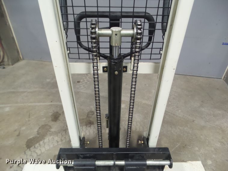 image for item HF9843 Jet JHS-2200A  hydraulic stacker