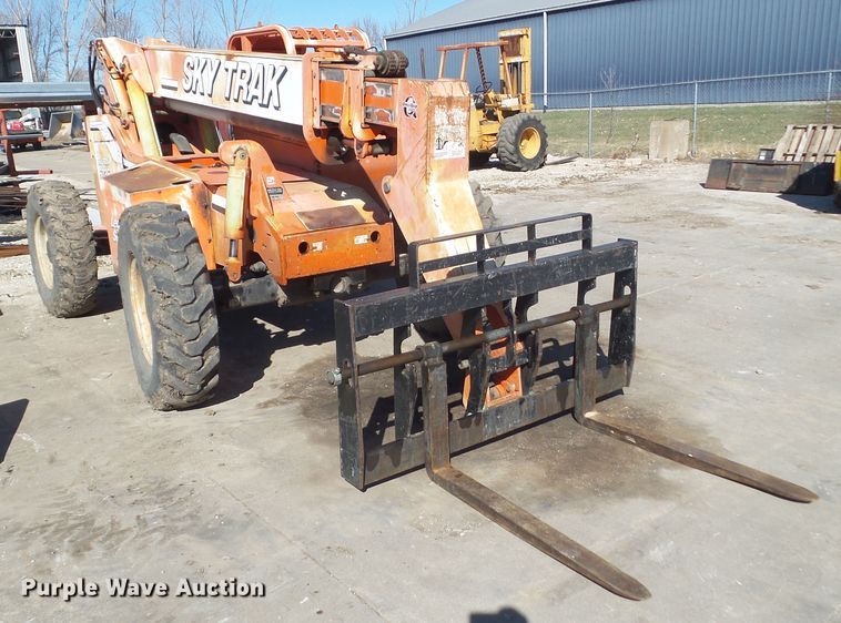 image for item HF9846 2002 Sky Trak 6036  telehandler