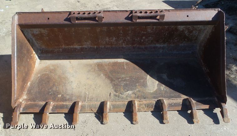 image for item HF9850 ACI 83  skid steer bucket