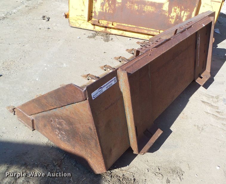 image for item HF9850 ACI 83  skid steer bucket