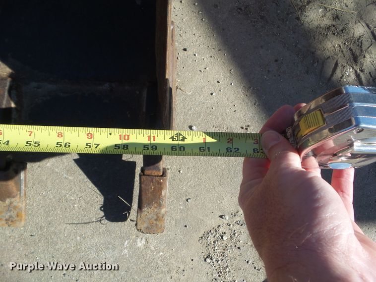 image for item HF9850 ACI 83  skid steer bucket