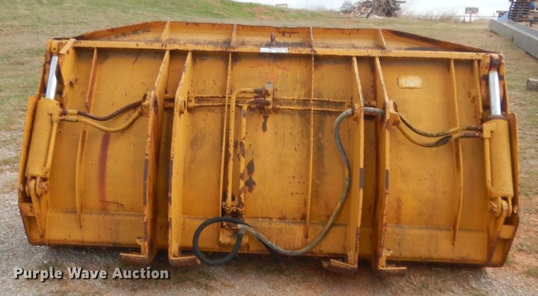 image for item HG9539 Four-in-one loader bucket
