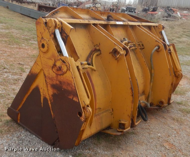 image for item HG9539 Four-in-one loader bucket