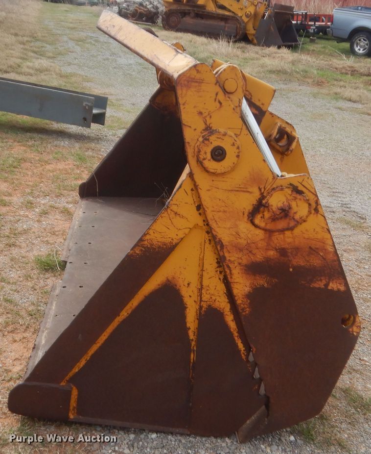 image for item HG9539 Four-in-one loader bucket