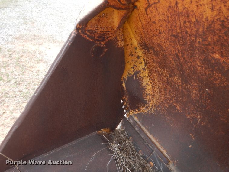 image for item HG9539 Four-in-one loader bucket