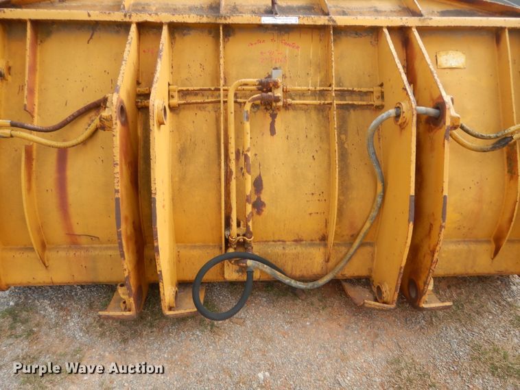 image for item HG9539 Four-in-one loader bucket