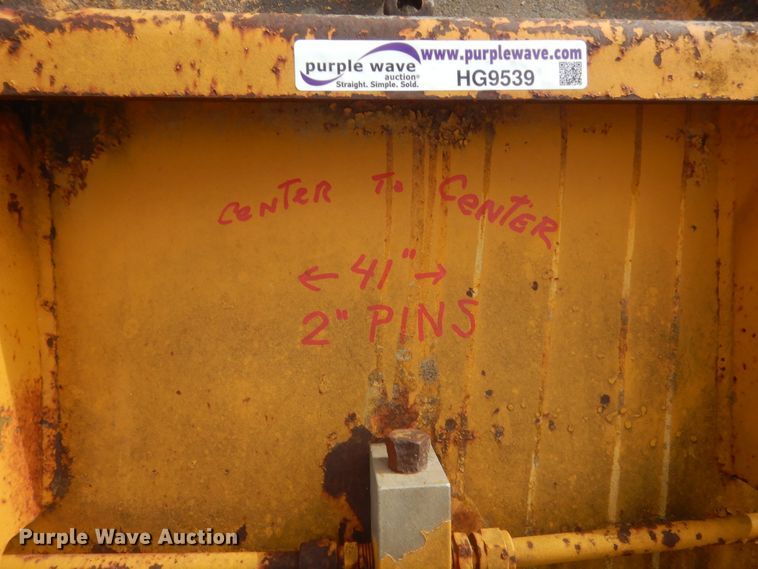 image for item HG9539 Four-in-one loader bucket